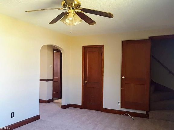 3rd image of 3607 Thompson St
