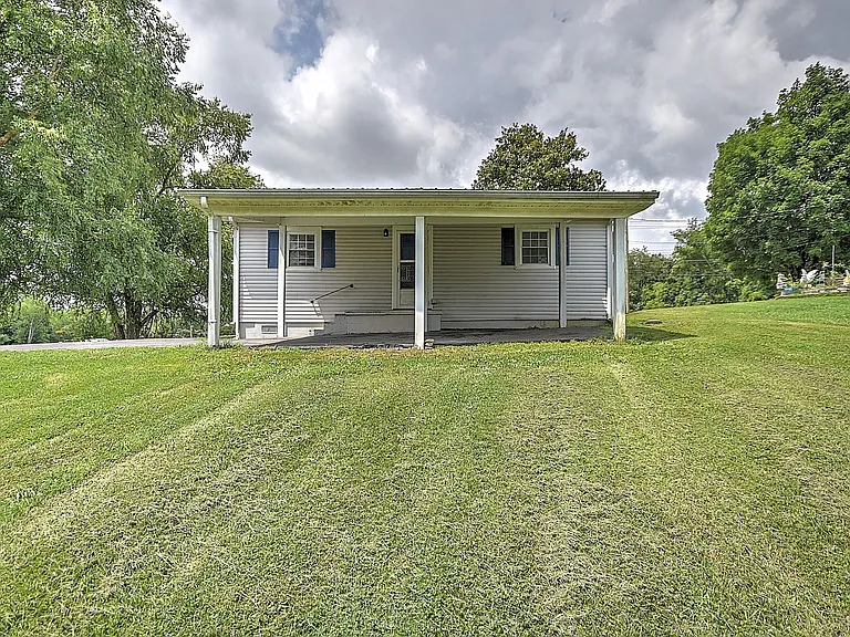 2207 Buckingham Rd — Photo 23