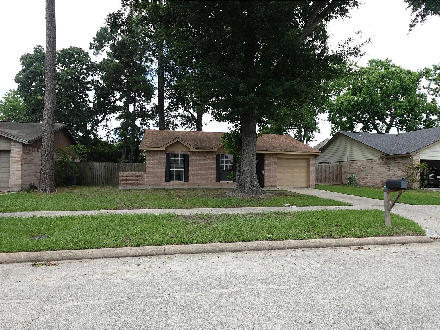 3 bed, 1.5 bath, 980 sqft, $1,500 — Photo 1
