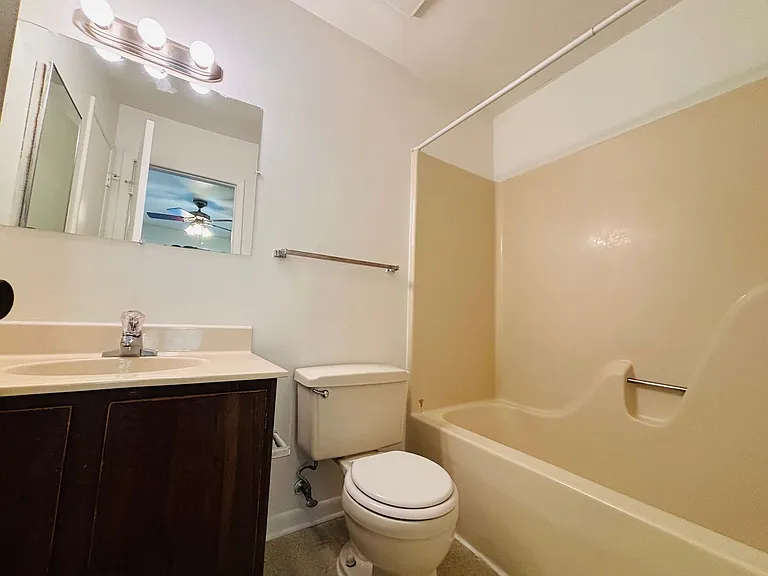 328 Shenandoah Cir — Photo 15