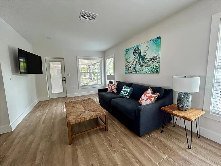 1625 Idle Ln — Photo 9