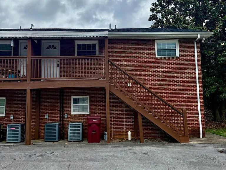1401 John Exum Pkwy #1 — Photo 19