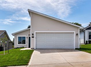 1350 Blazing Star Dr, Carlisle, IA 50047