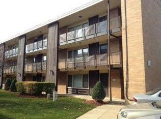 9626 W Higgins Rd APT 2B, Rosemont, IL 60018