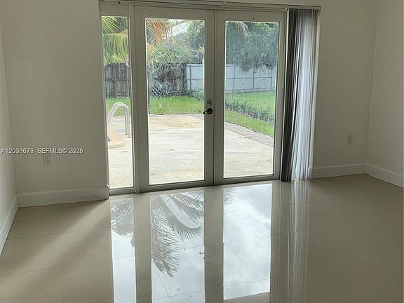 4th image of 2025 SW 84th Ct