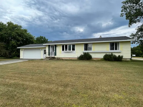 702 5th St, Oconto, WI 54153