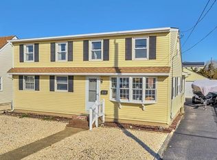 213 N 4th St, Surf City, NJ 08008