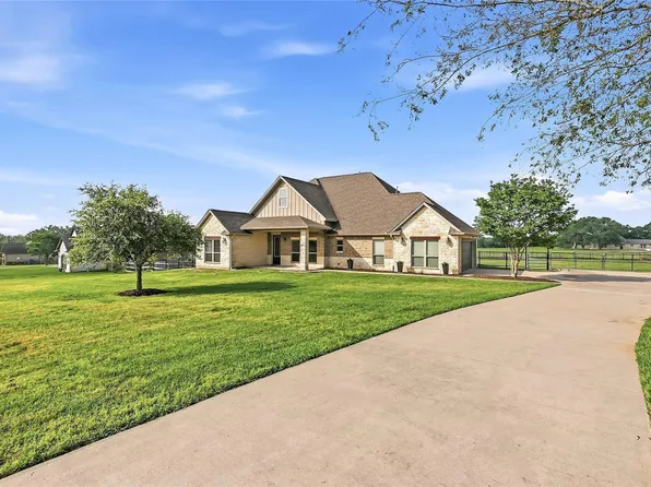 7588 Los Lobos Dr, Bryan, TX 77808