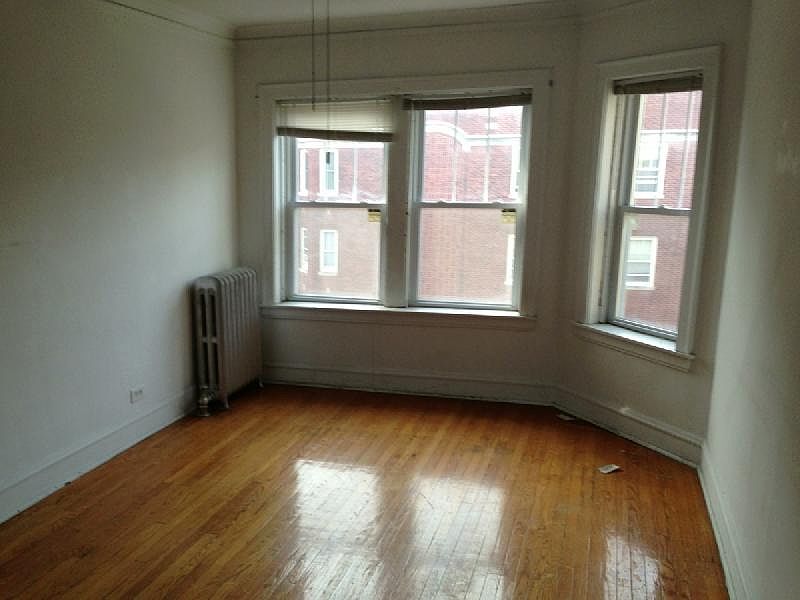 1st image of 2200 W Foster Ave #22043