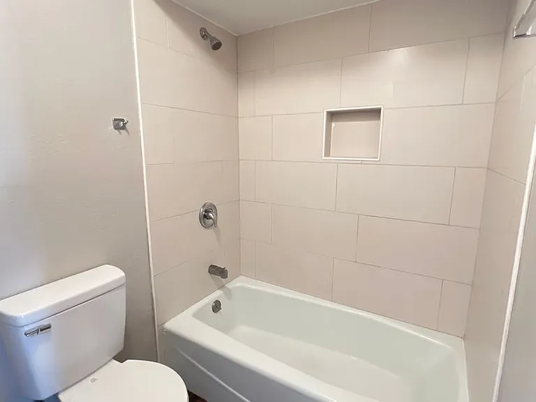 6811 Klamath Way — Photo 20