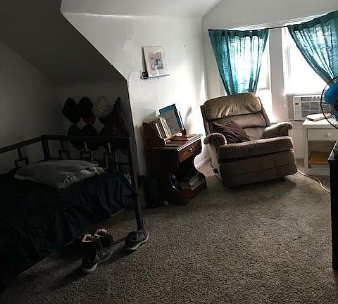 4th image of 1951 E 123rd St #6