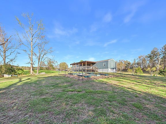 4th image of 2073 Charles Rd