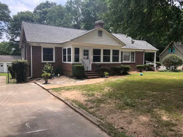 1225 S Belvedere Ave, Gastonia, NC 28054