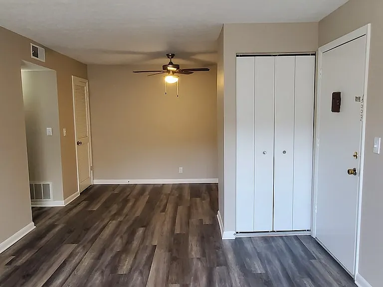 St. Francis Apartments — Photo 10
