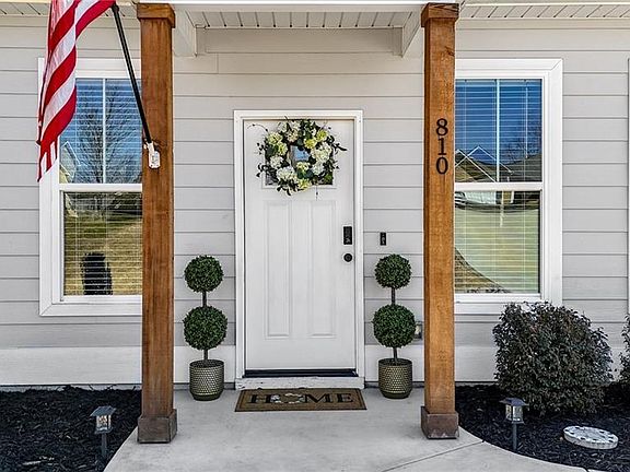 4th image of 810 Shannon Circle Connector