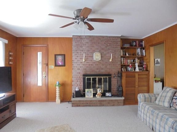 2nd image of 2780 Sycamore St