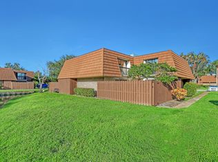 825 Center St APT 8D, Jupiter, FL 33458