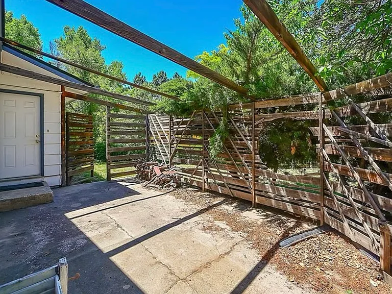 4102 Garrett Pl — Photo 32