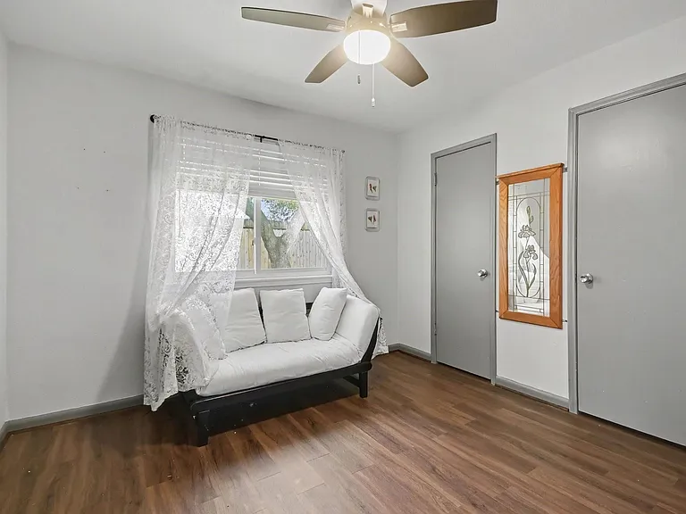 423 Merriweather St — Photo 18
