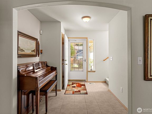 5th image of 20505 190th Avenue E