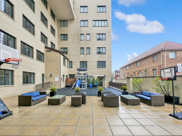 447 Avenue P image 17 of 19