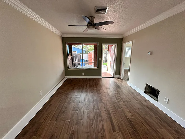 61 NW 35th St #2 — Photo 20