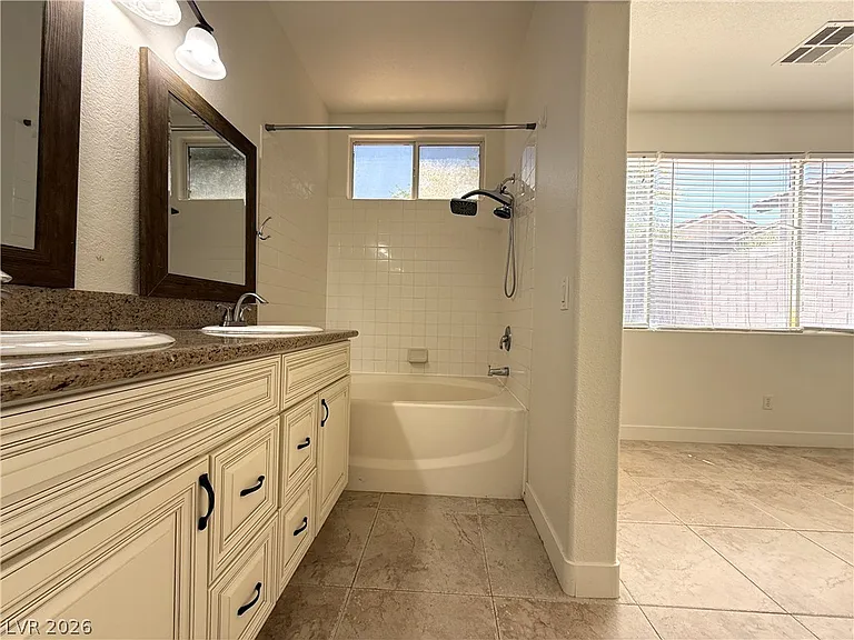 10677 Windrose Point Ave — Photo 13