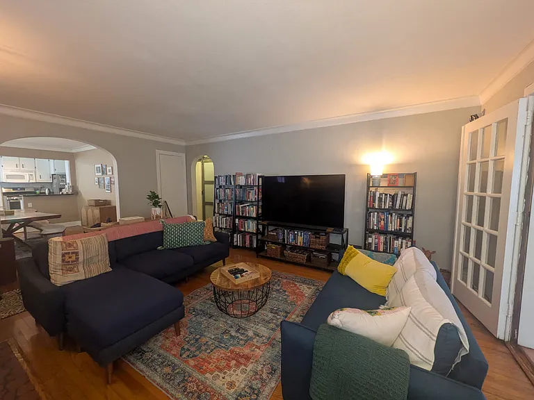 7665 Gleneagles Rd — Photo 9