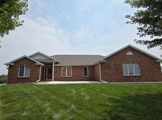 420 N 33rd St, Beatrice, NE 68310