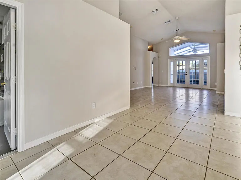 2508 Caliente Trail3856 Keyless Entry — Photo 2