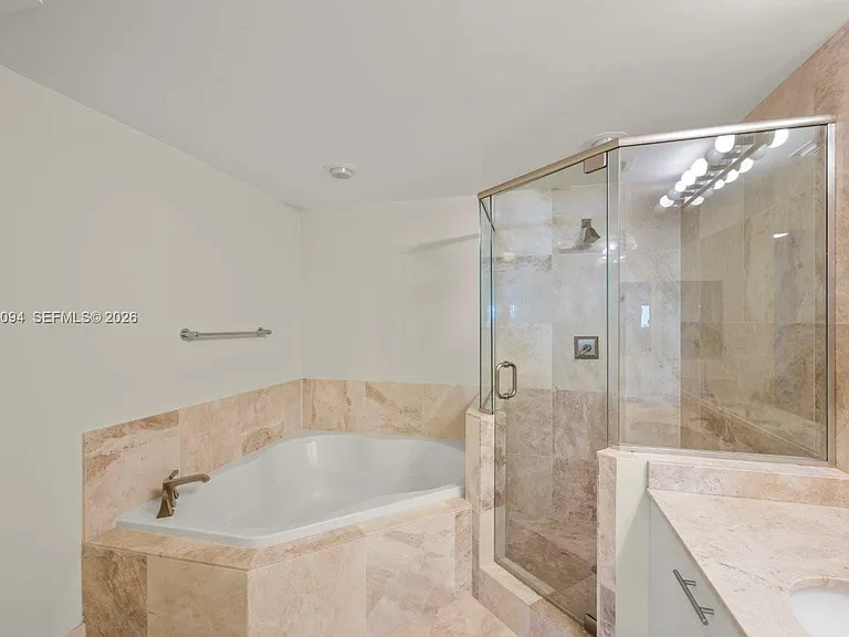 510 NW 84th Ave #620 — Photo 11