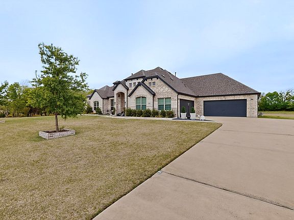 4th image of 324 Ledstone Ct