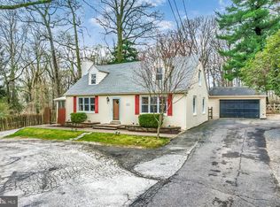 202 S Bishop Ave, Secane, PA 19018