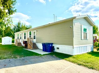 11366 Greenfield Dr, Galesburg, MI 49053