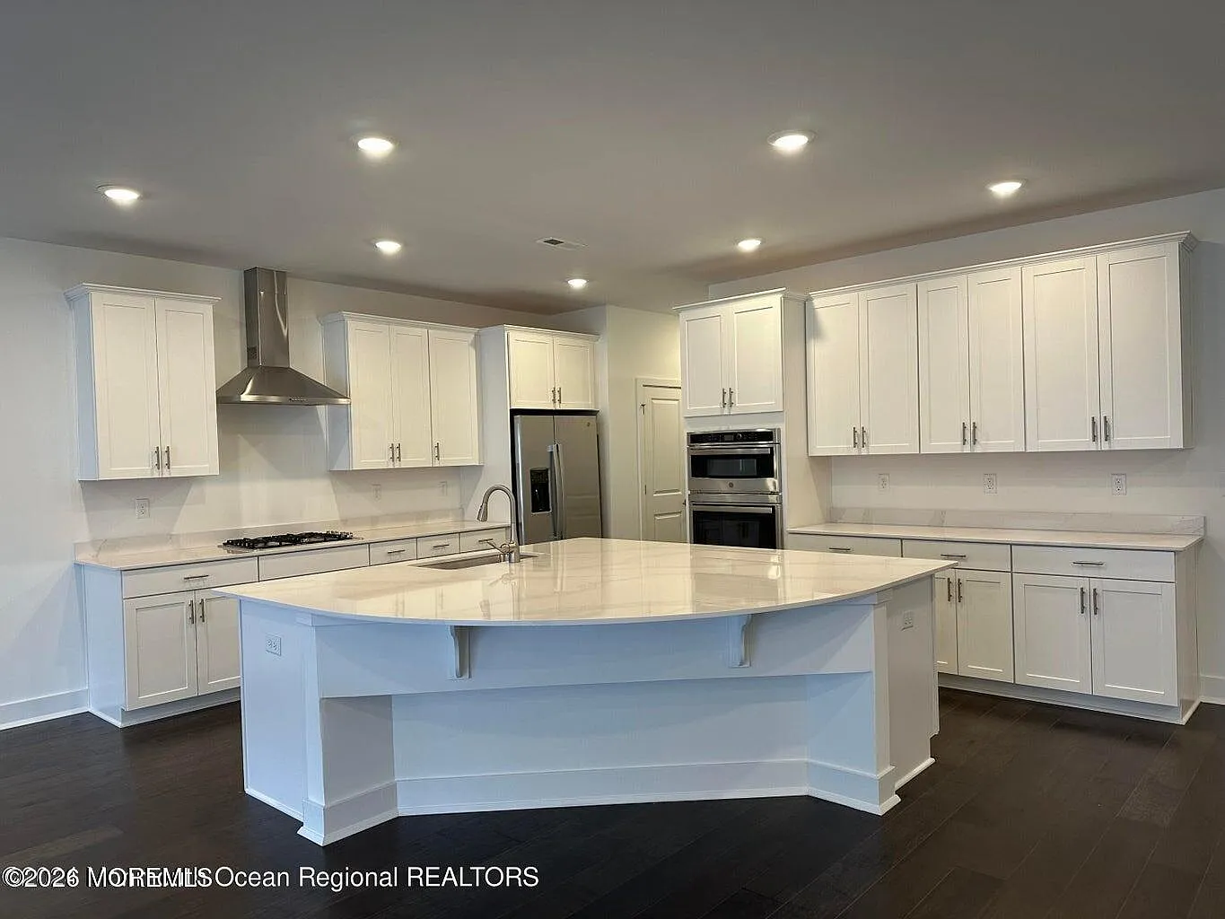 3 bed, 3.5 bath, 2796 sqft, $6,000 — Photo 4