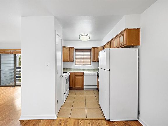 5th image of 100 Market St APT 39