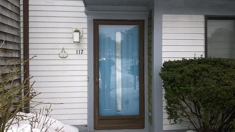 1st image of 117 Crescent Lane #117