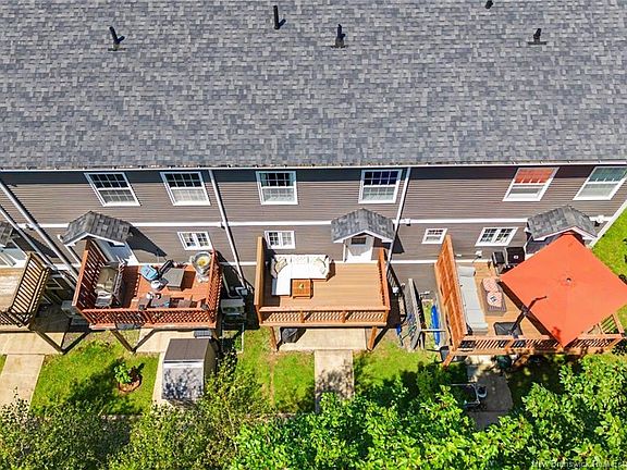 3rd image of 202 James St
