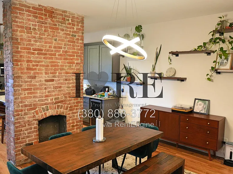 148 N Monroe Ave — Photo 10