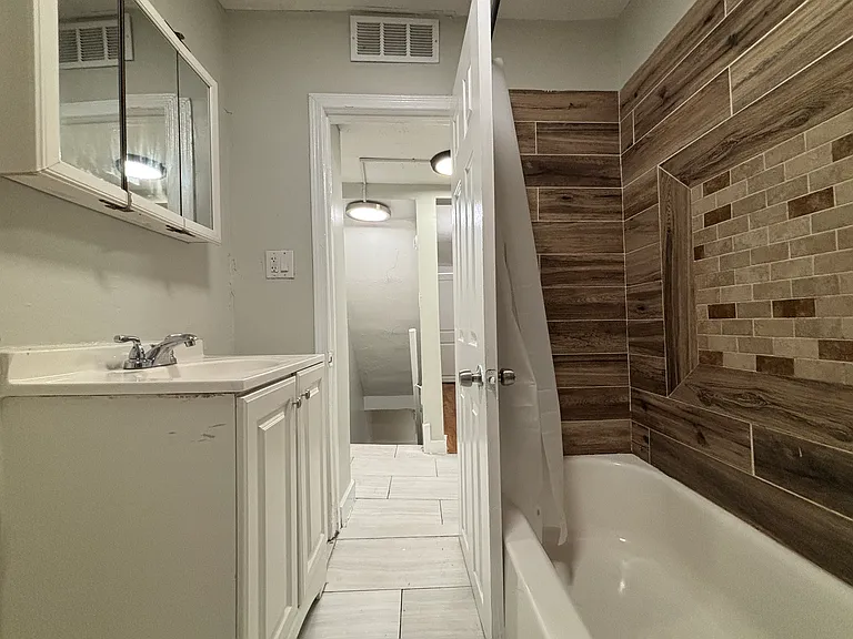 62 Miller St #1 — Photo 8