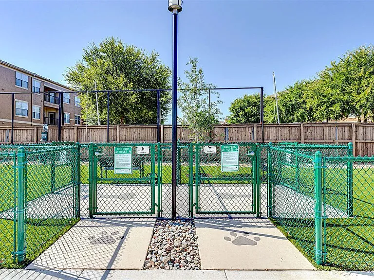 The Quadrangles on Twenty Apartments in Grand Prairie, Texas