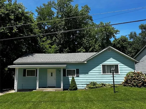 12 Valley Rd, Saint Charles, MO 63303