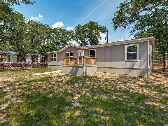 3rd image of 1613 Mockingbird Ln