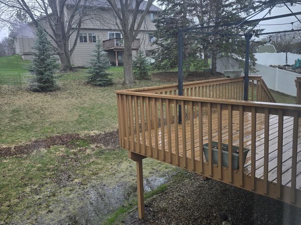 9403 Lakeside Trl, Champlin, MN 55316