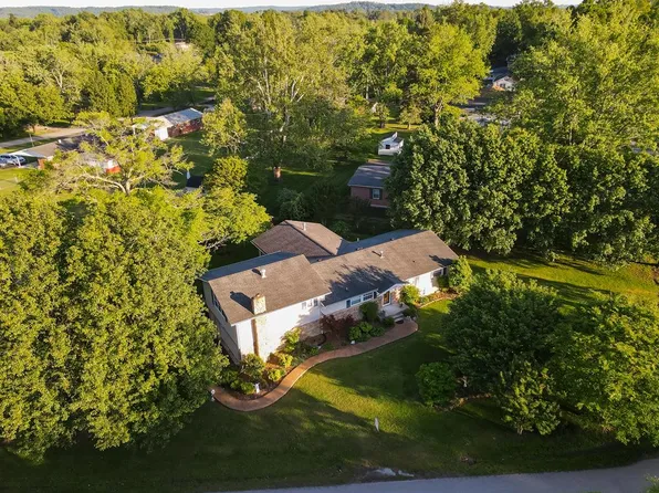 1361 Park Dr, Cookeville, TN 38501