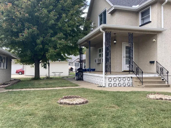 1018 Henry St, Peru, IL 61354