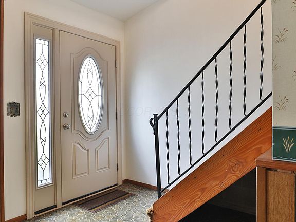 4th image of 3900 Main St