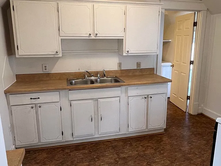 411 SW Tyler St #413 — Photo 5