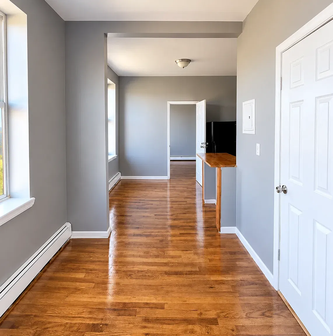 2 bed, 700 sqft, $1,800 — Photo 3