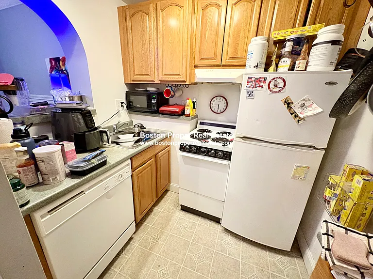 290 Newbury St #1R — Photo 8